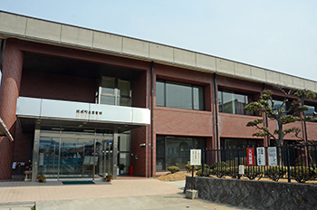 坂城町立図書館